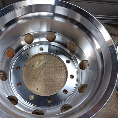 143.1mm PCD Κωνκώδης σχεδιασμός Aluminium Alloy Wheel για ανταλλακτικά λεωφορείων Zhongtong